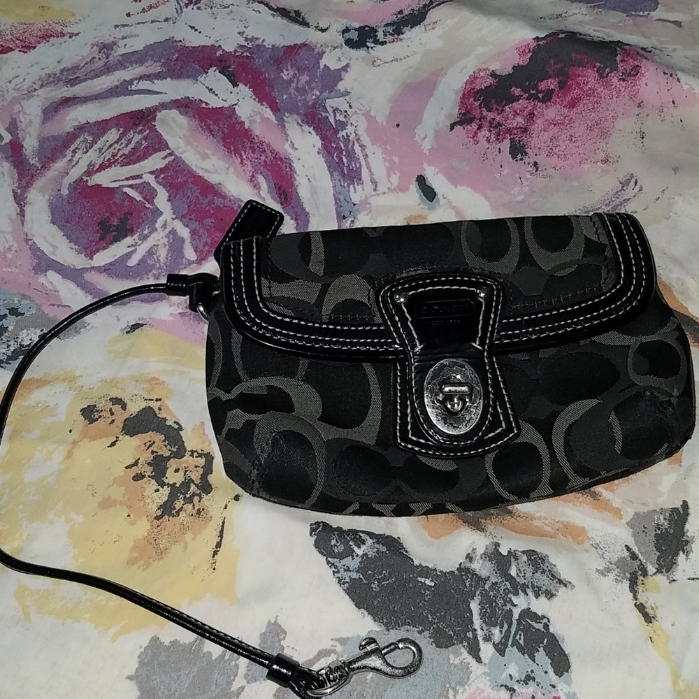 Small Coach Hand Bag Wristlet